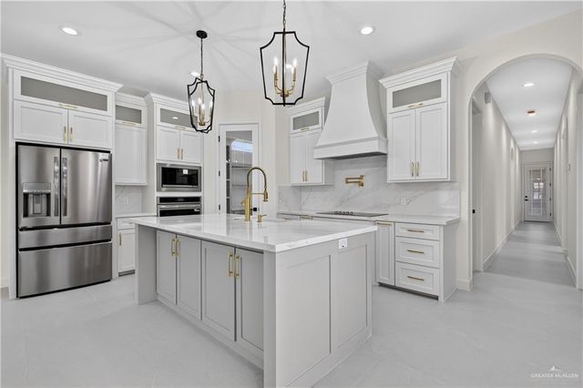 8019 N 49th Lane, Mcallen, TX 78504