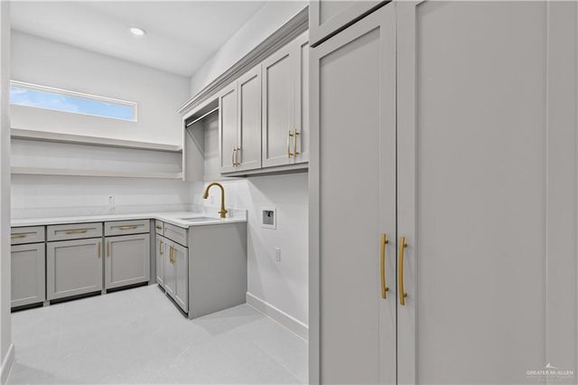 8019 N 49th Lane, Mcallen, TX 78504