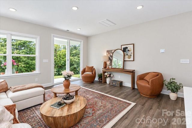 111 Honeycomb Court, Statesville, NC 28625