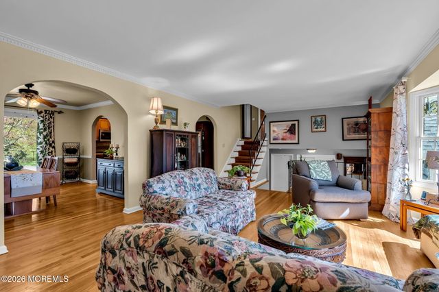 74 Southview Terrace N, Middletown, NJ 07748