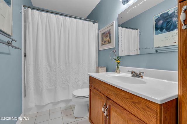 74 Southview Terrace N, Middletown, NJ 07748