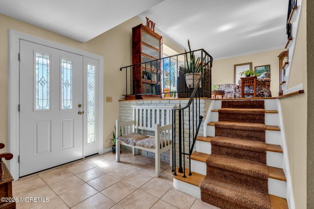 74 Southview Terrace N, Middletown, NJ 07748