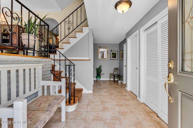 74 Southview Terrace N, Middletown, NJ 07748