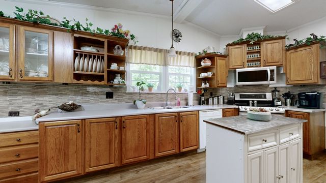 250 Brazzell Rd, Dickson, TN 37055
