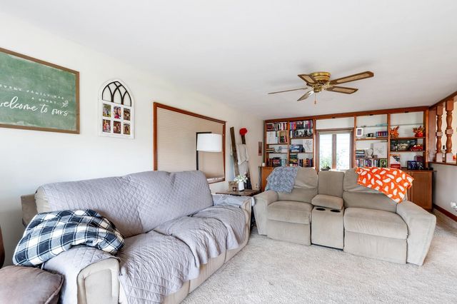 312 N Houston St, Winfield, KS 67156