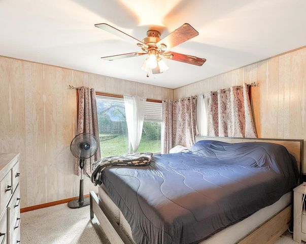 312 N Houston St, Winfield, KS 67156