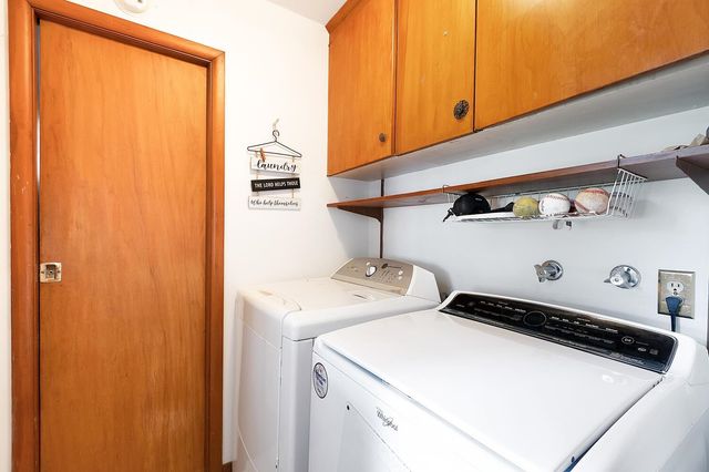 312 N Houston St, Winfield, KS 67156