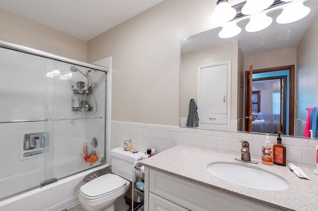 312 N Houston St, Winfield, KS 67156