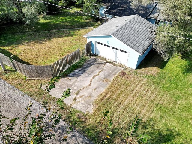 312 N Houston St, Winfield, KS 67156