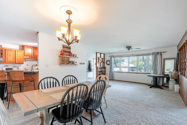 312 N Houston St, Winfield, KS 67156