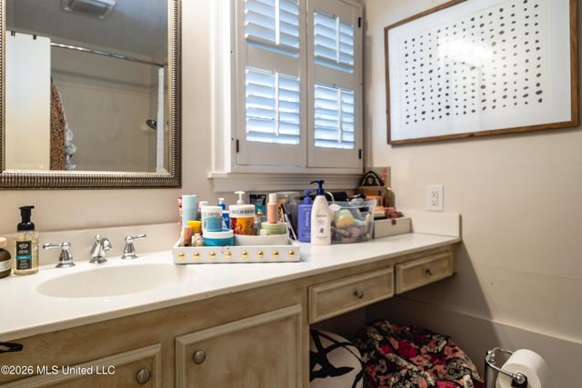 1918 Bellewood Drive, Jackson, MS 39211