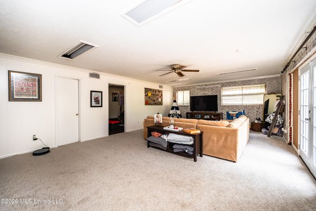 1918 Bellewood Drive, Jackson, MS 39211