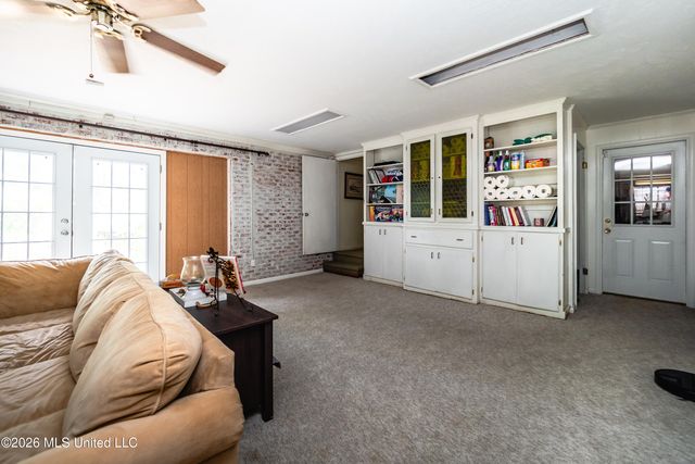 1918 Bellewood Drive, Jackson, MS 39211