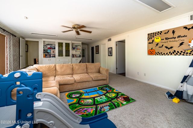 1918 Bellewood Drive, Jackson, MS 39211