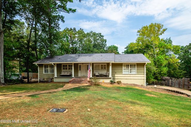 1918 Bellewood Drive, Jackson, MS 39211