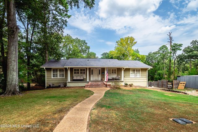 1918 Bellewood Drive, Jackson, MS 39211