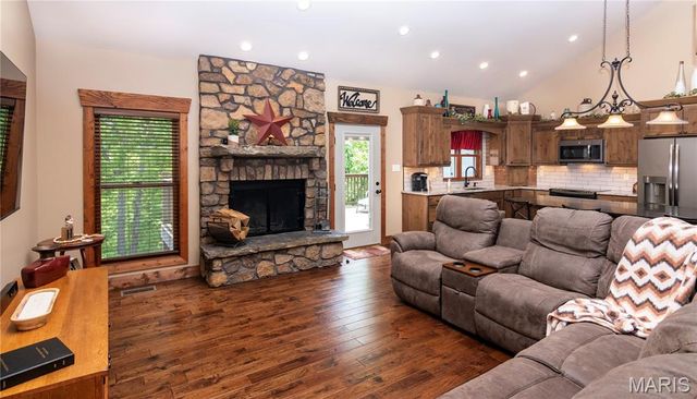 1016 Frisco Hollows Road, Imperial, MO 63052