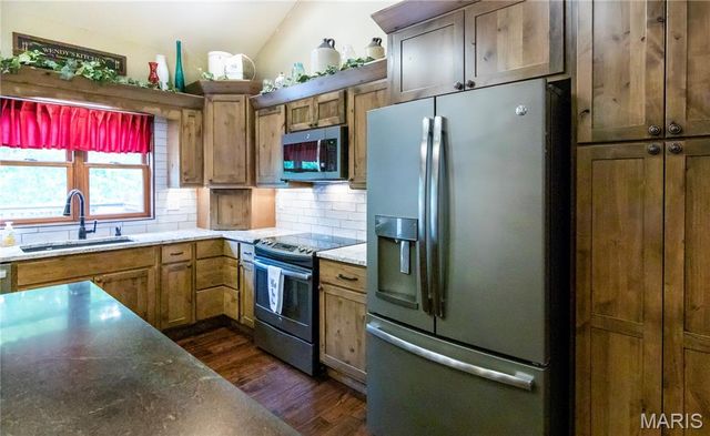 1016 Frisco Hollows Road, Imperial, MO 63052