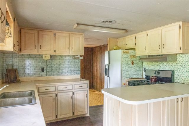 1247 W First Street, Lead Hill, AR 72644