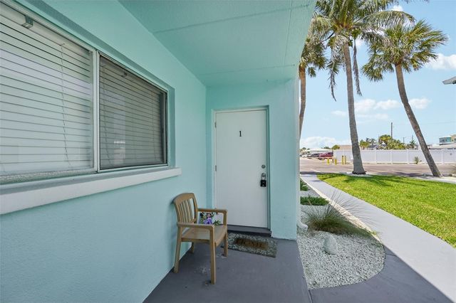 117 7TH STREET N 1, Bradenton Beach, FL 34217