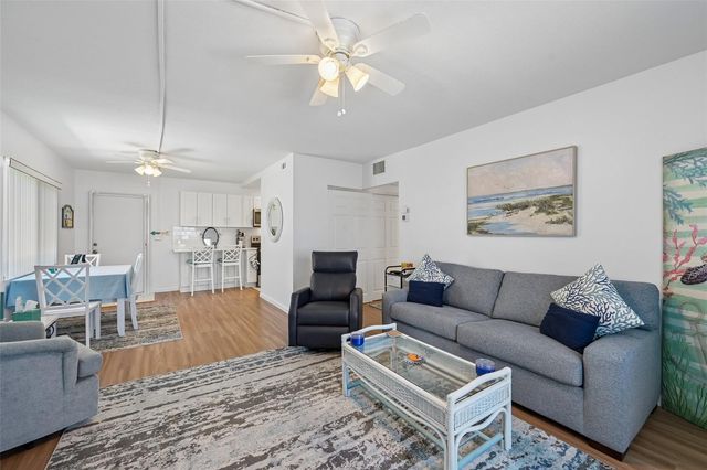 117 7TH STREET N 1, Bradenton Beach, FL 34217