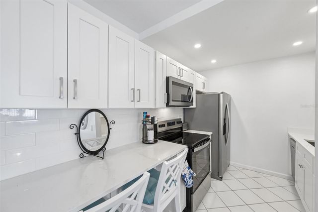 117 7TH STREET N 1, Bradenton Beach, FL 34217