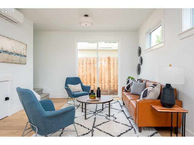 6961 Ne Stanton St, Portland, OR 97213