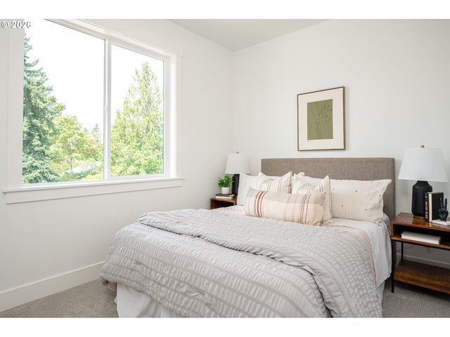 6961 Ne Stanton St, Portland, OR 97213