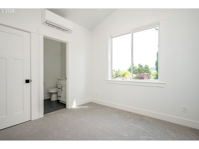 6961 Ne Stanton St, Portland, OR 97213