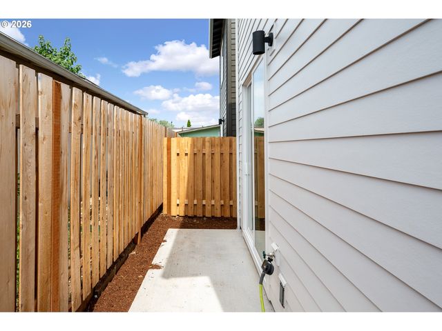 6961 Ne Stanton St, Portland, OR 97213
