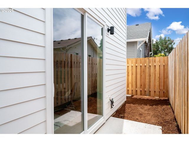 6961 Ne Stanton St, Portland, OR 97213
