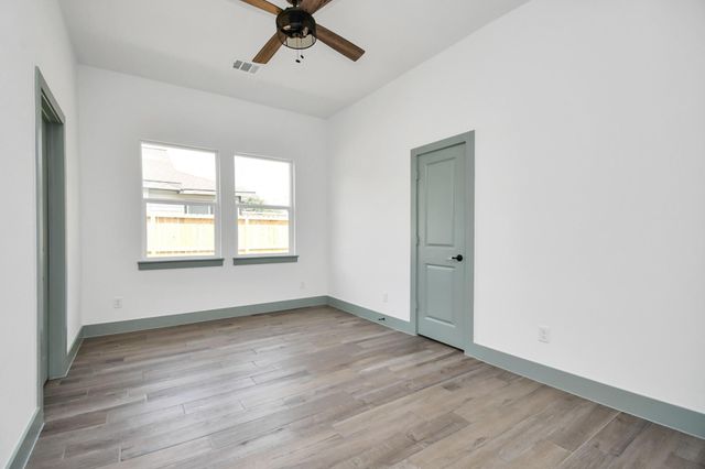 10917 San Jacinto Drive, La Porte, TX 77571