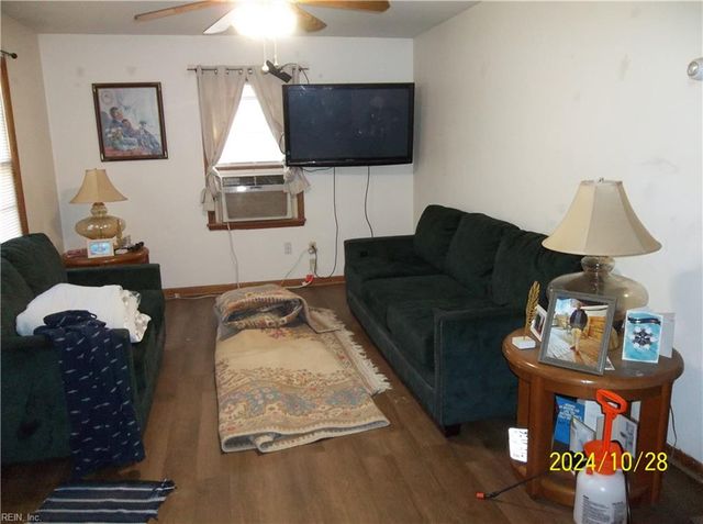 13556 White Meadow RD, Boykins, VA 23827