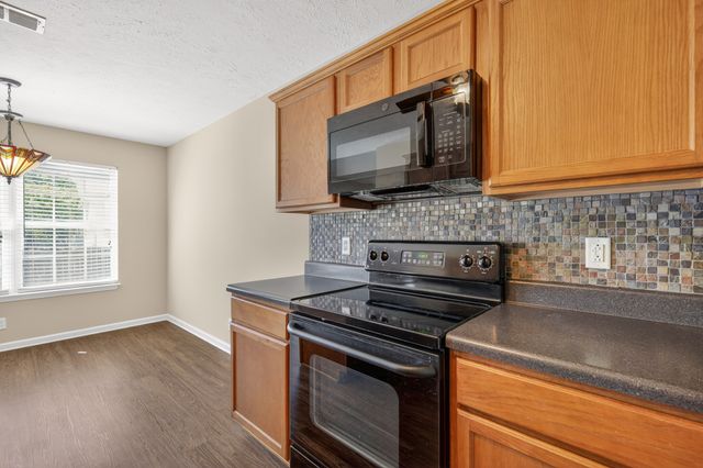 851 Kanatak Ln, Murfreesboro, TN 37128