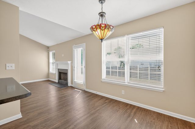 851 Kanatak Ln, Murfreesboro, TN 37128