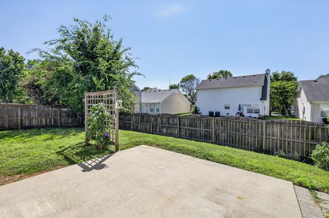 851 Kanatak Ln, Murfreesboro, TN 37128