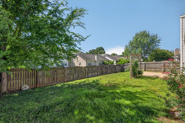 851 Kanatak Ln, Murfreesboro, TN 37128