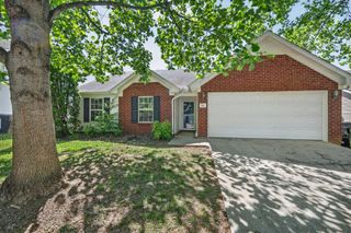 851 Kanatak Ln, Murfreesboro, TN 37128
