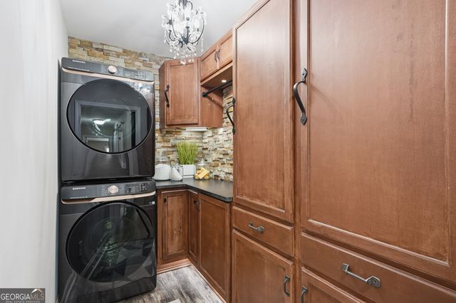 61 Overlook Road, Blue Ridge, GA 30513