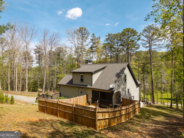 61 Overlook Road, Blue Ridge, GA 30513