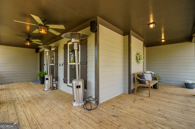61 Overlook Road, Blue Ridge, GA 30513