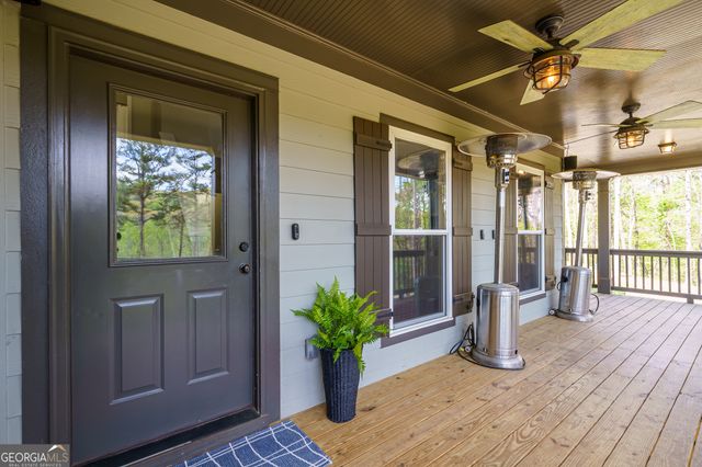 61 Overlook Road, Blue Ridge, GA 30513