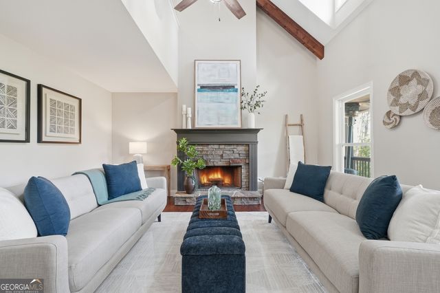 61 Overlook Road, Blue Ridge, GA 30513