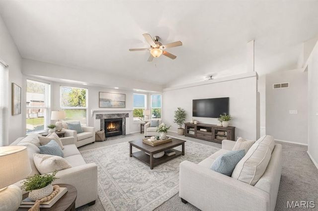 1486 Brittany Cove, St Charles, MO 63304