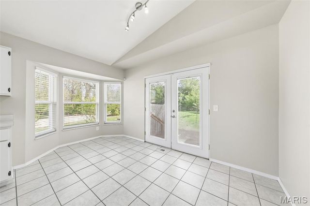 1486 Brittany Cove, St Charles, MO 63304