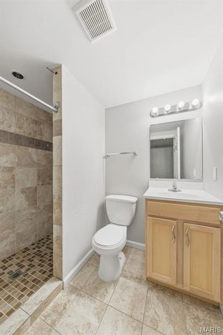 1486 Brittany Cove, St Charles, MO 63304