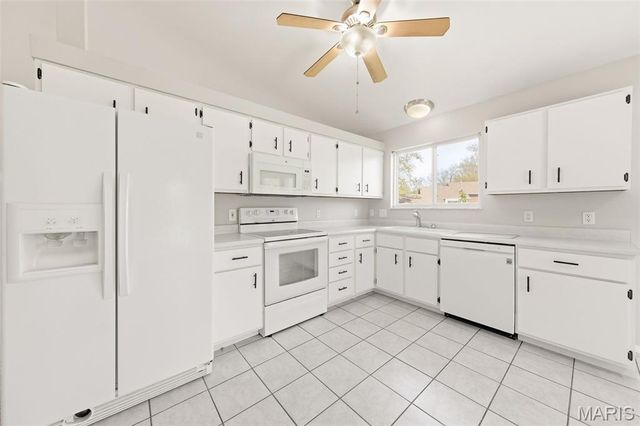 1486 Brittany Cove, St Charles, MO 63304