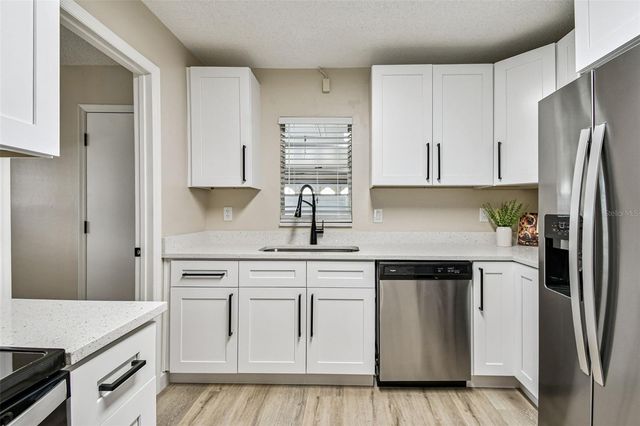 1805 BUTTERFLY PLACE, Sun City Center, FL 33573