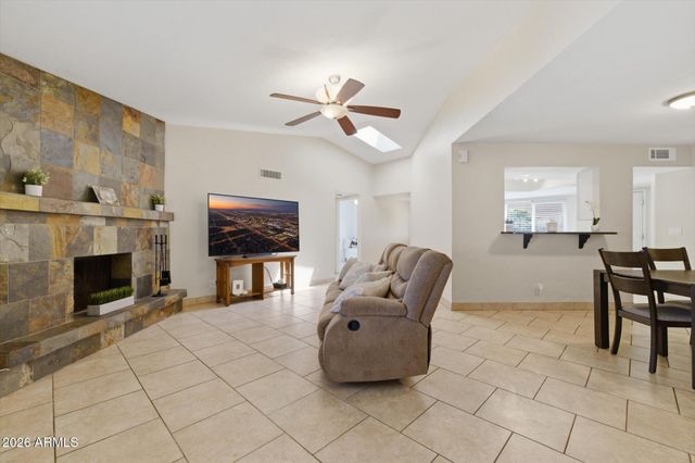 2102 W MARCO POLO Road, Phoenix, AZ 85027