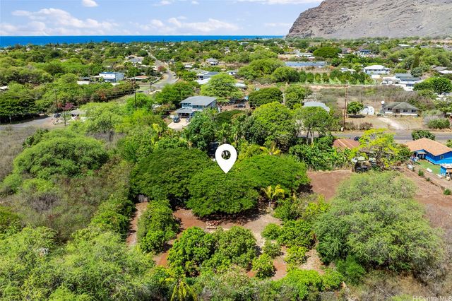 84-425 Makaha Valley Road, Waianae, HI 96792